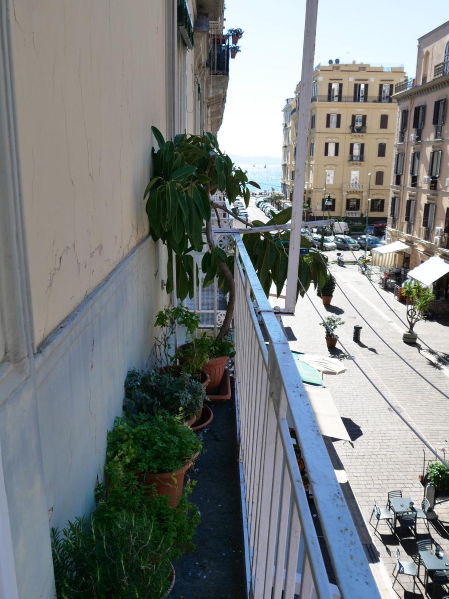Salotto Sommer Bed & Breakfast Napoli Bagian luar foto