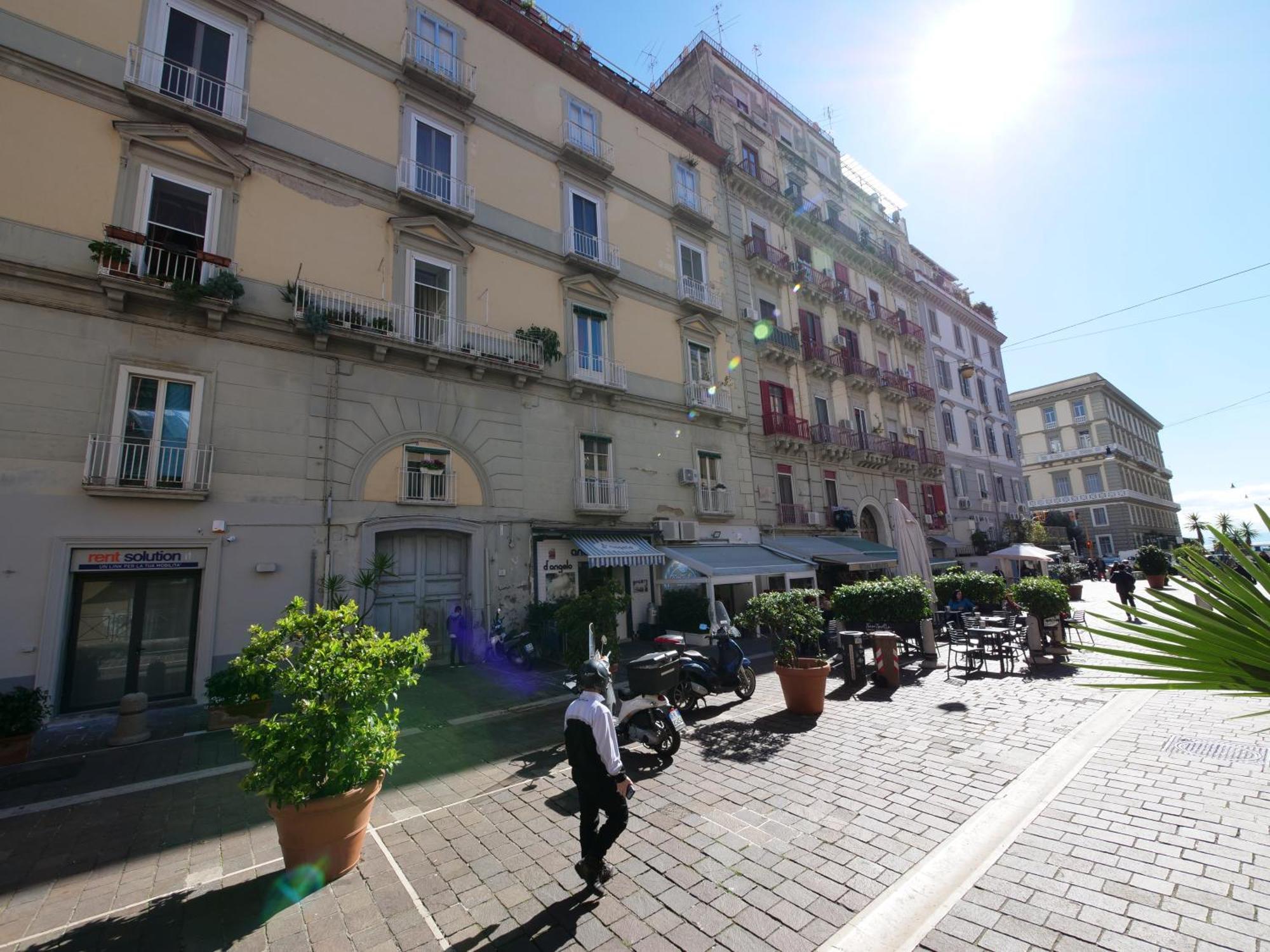 Salotto Sommer Bed & Breakfast Napoli Bagian luar foto